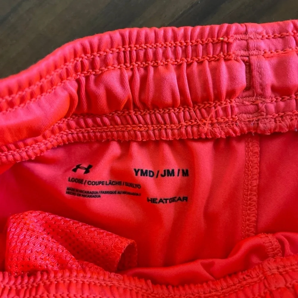 Under Armour loose fit Shorts